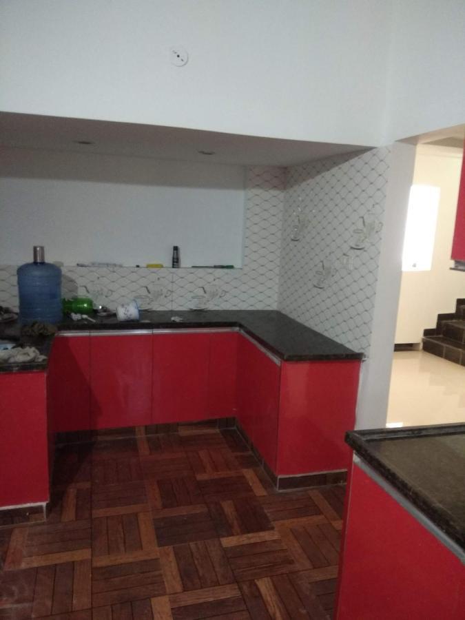 Kalindi Mid Town Villa Indore Buitenkant foto